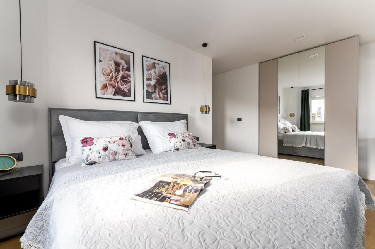 Cosmopolitan Apartments Кърк Екстериор снимка